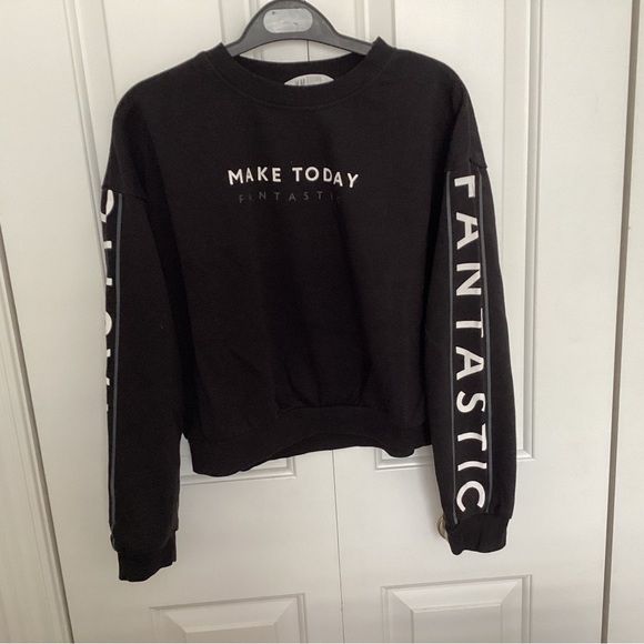 Girls light weight sweat shirt size 10-12 - Picture 1 of 1
